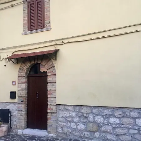 Holiday home Casa Vacanze Il Vicoletto Serramonacesca