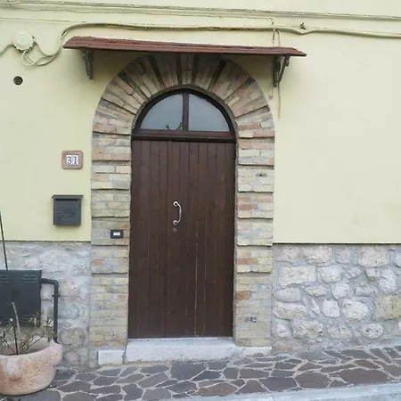 Holiday home Casa Vacanze Il Vicoletto Serramonacesca